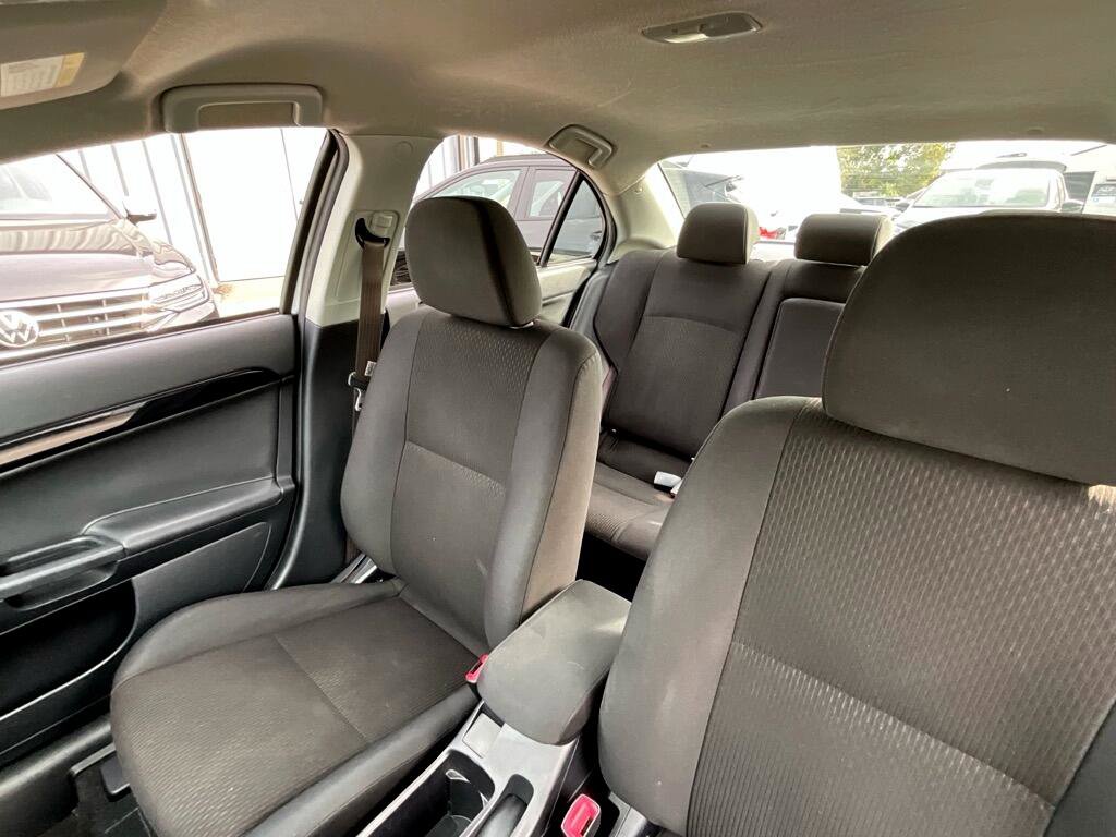 Used 2017 Mitsubishi Lancer LE image 10