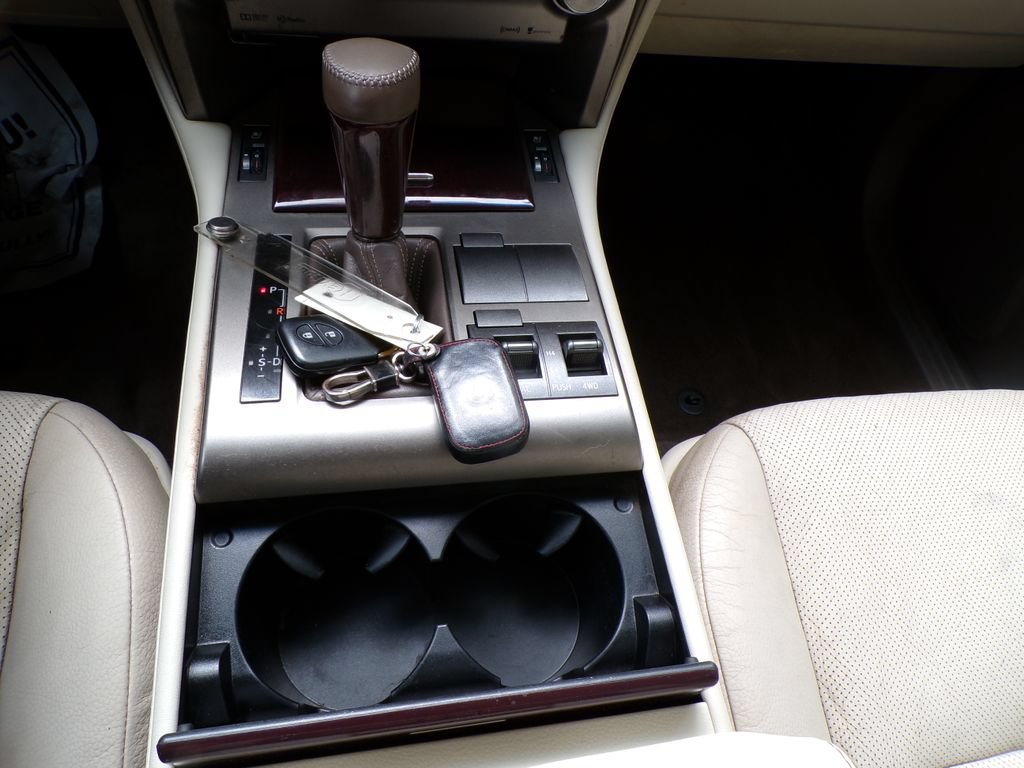 Used 2014 Lexus GX 460 w/ Premium Package AWD/4WD image 29