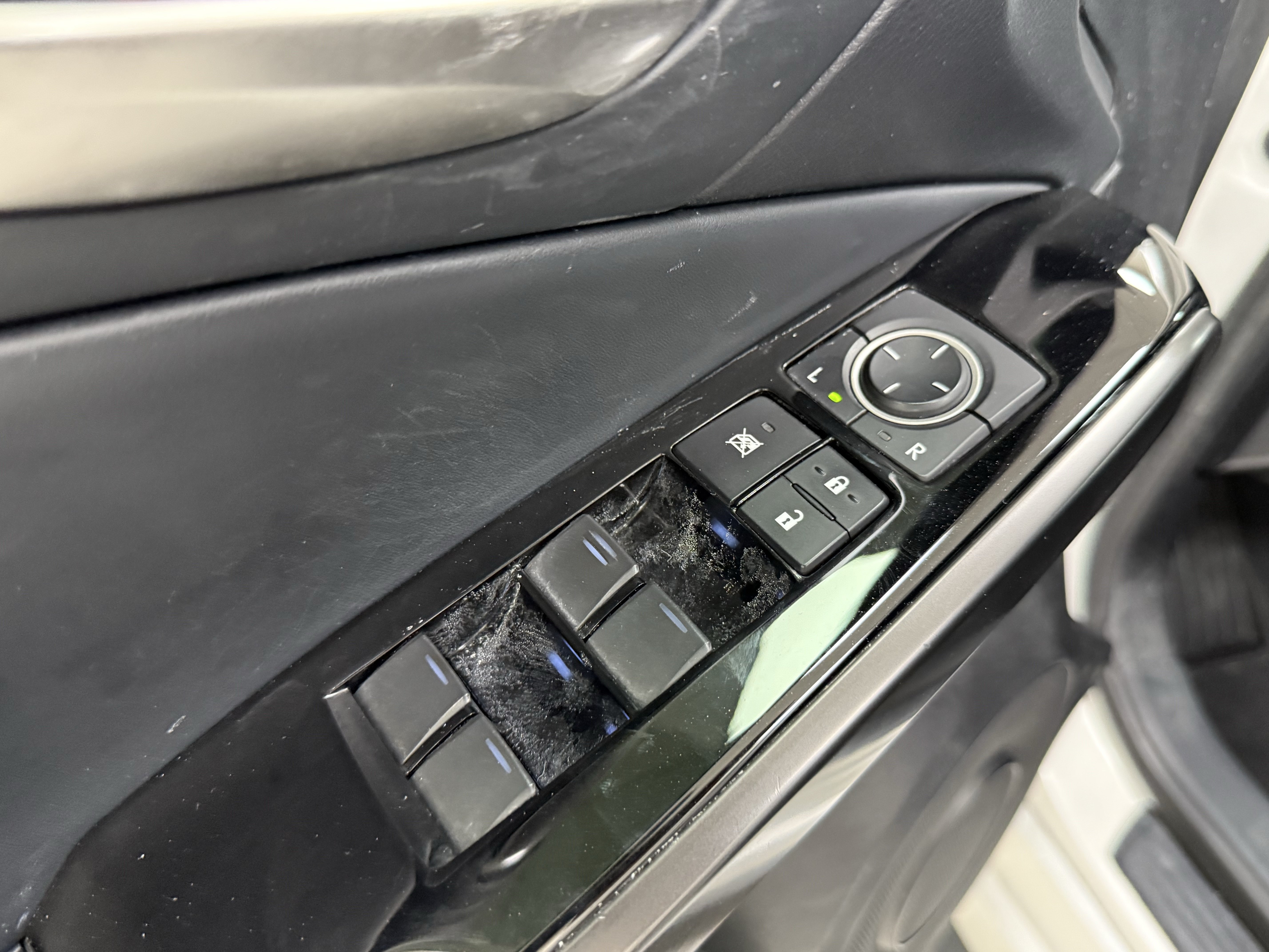Used 2021 Lexus IS 300 w/ Accessory Package 2 RWD image 11