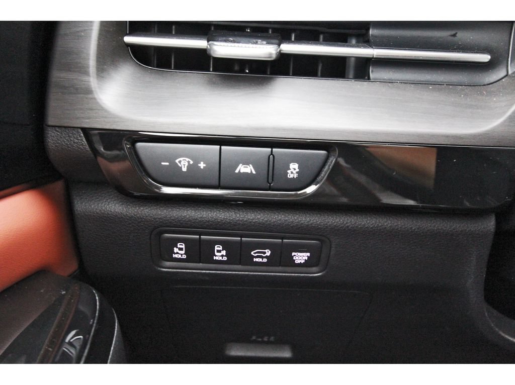 Used 2023 Kia Carnival SX FWD image 24