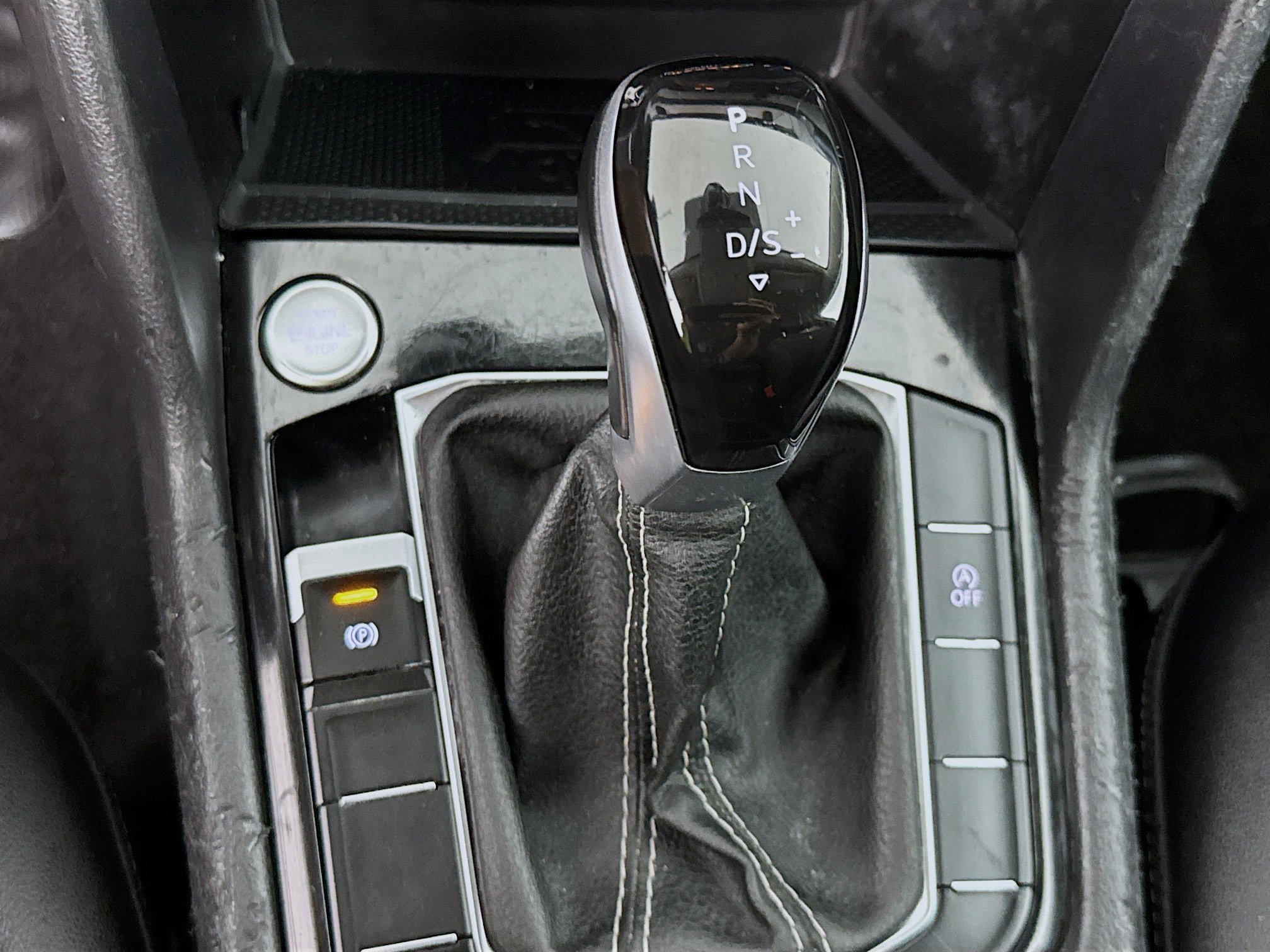 Used 2024 Volkswagen Taos SE FWD image 18