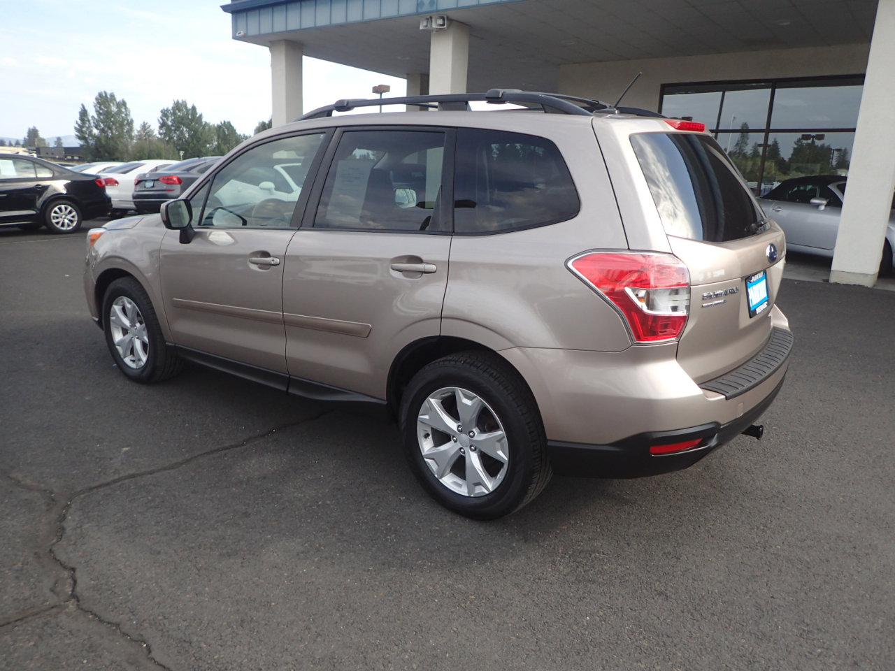 Used 2015 Subaru Forester 2.5i Premium image 3