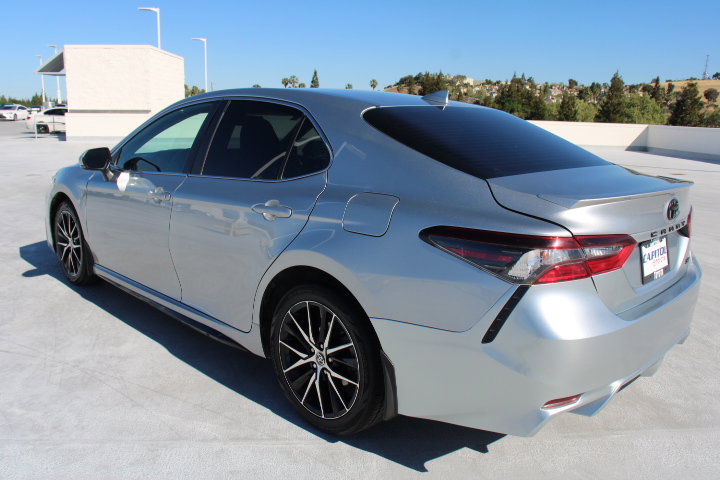 Certified 2024 Toyota Camry SE FWD image 5