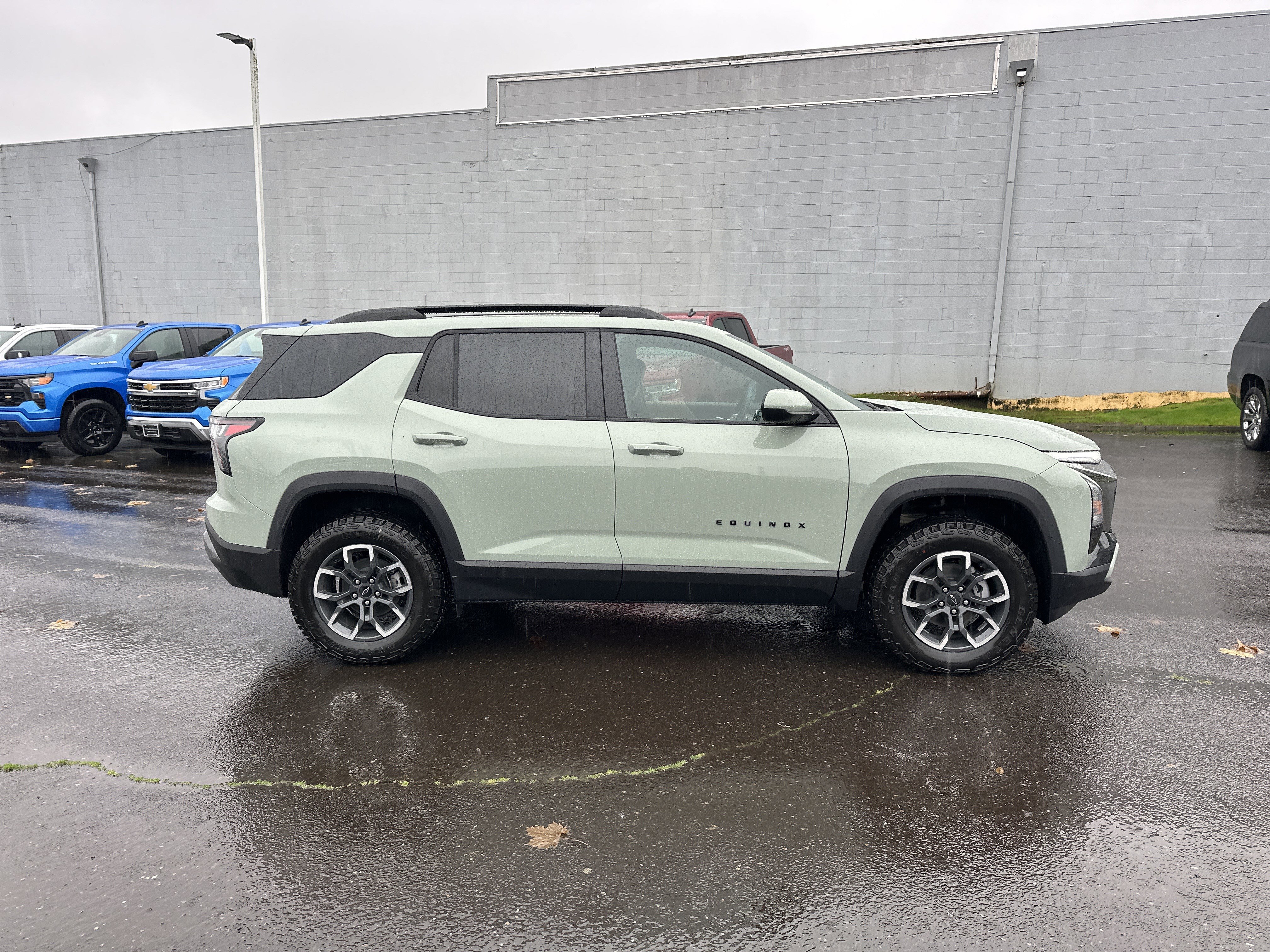 New 2026 Chevrolet Equinox ACTIV image 6