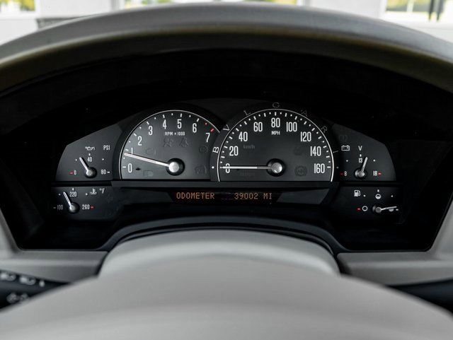 Used 2005 Cadillac XLR image 18