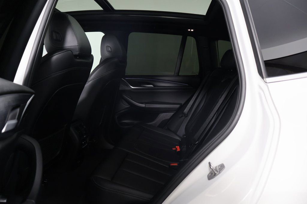 Used 2024 BMW X3 sDrive30i w/ Premium Package image 11