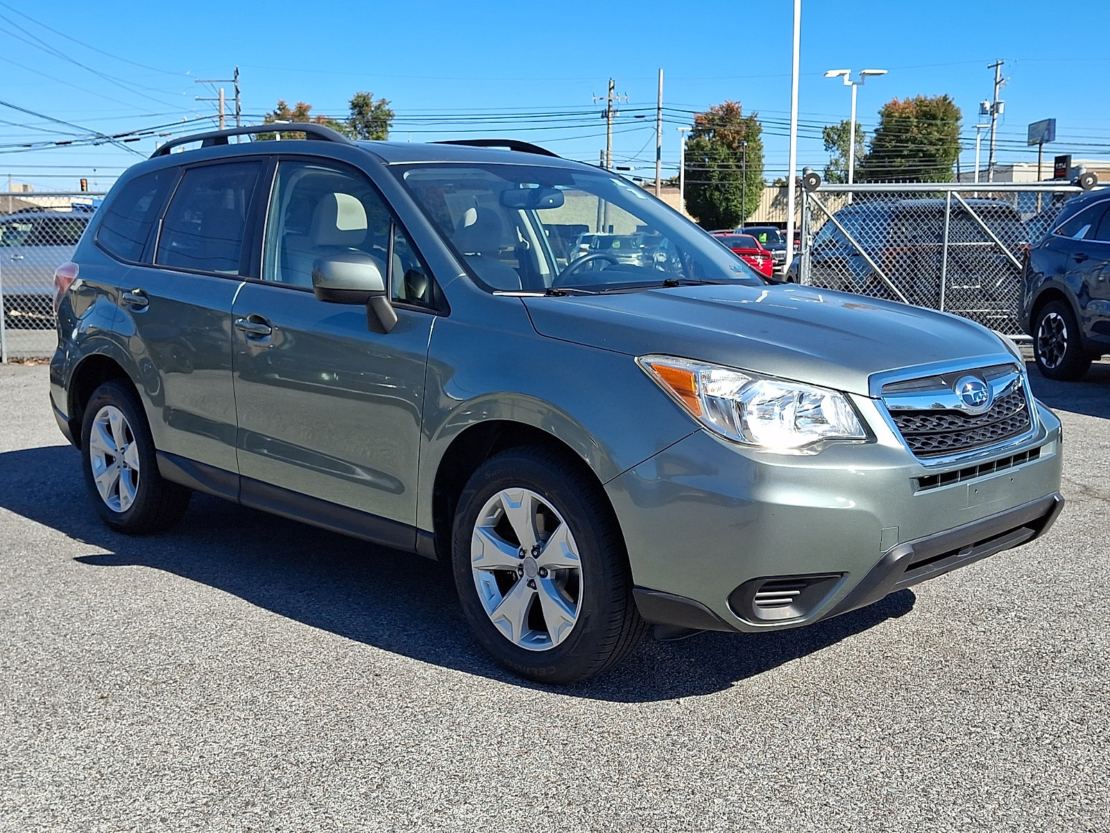 Used 2015 Subaru Forester 2.5i Premium w/ Popular Package #2 AWD/4WD image 3