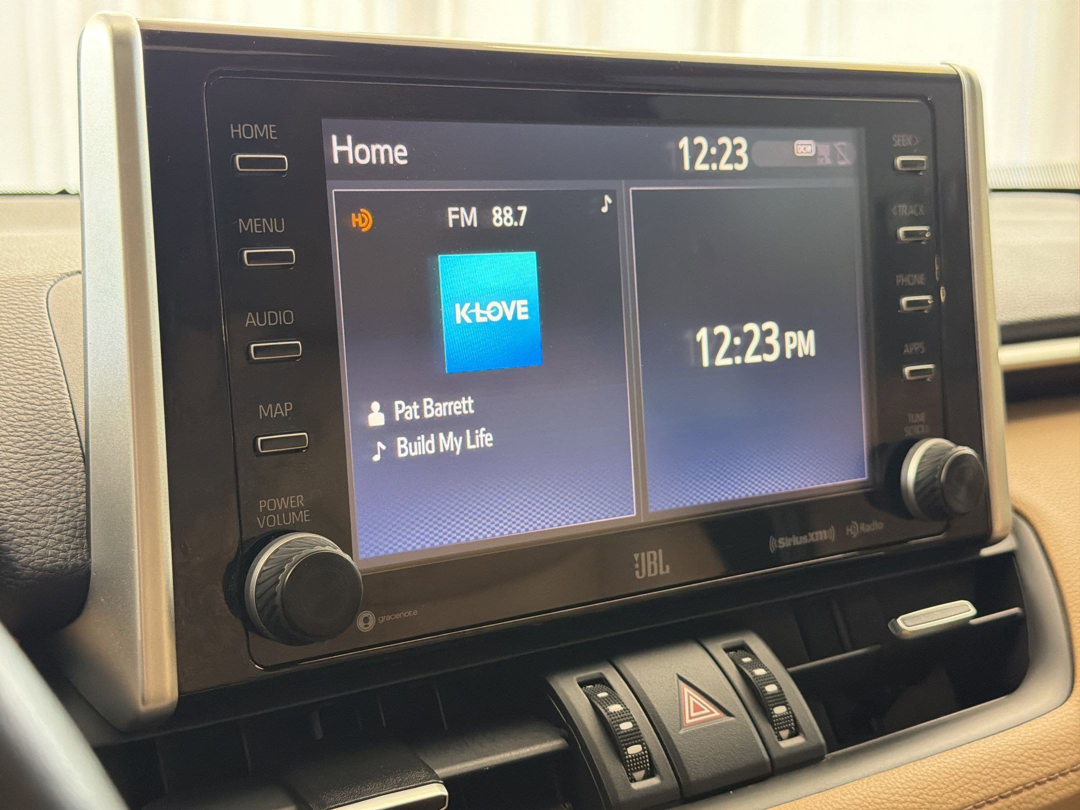 Used 2019 Toyota RAV4 XLE Premium FWD image 24