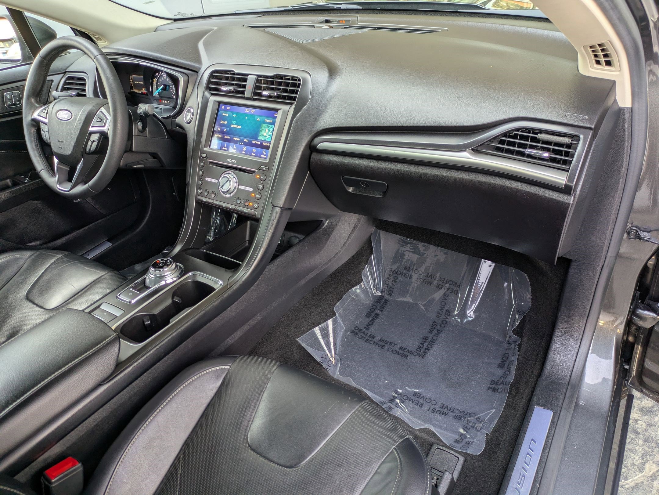 Used 2019 Ford Fusion Energi Titanium FWD image 28