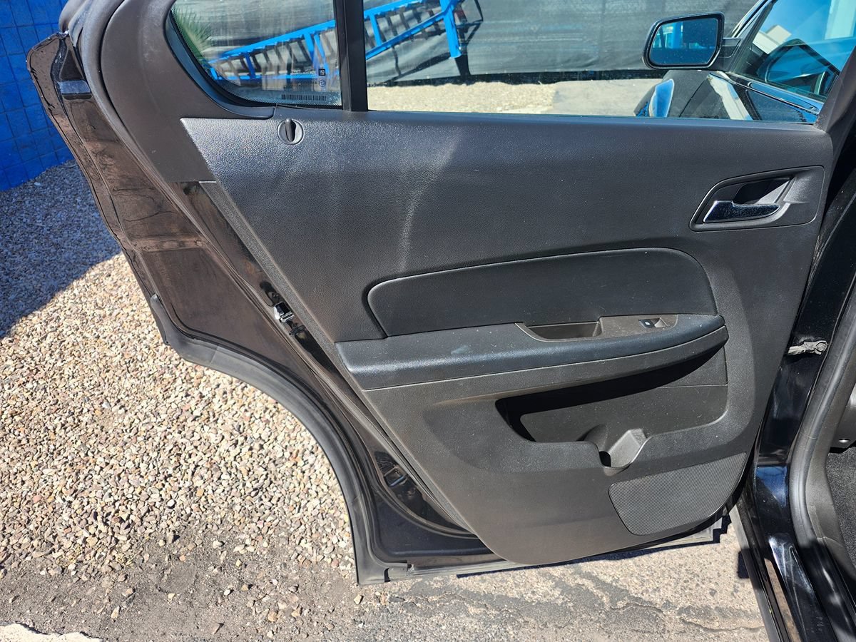 Used 2015 Chevrolet Equinox LS FWD image 16