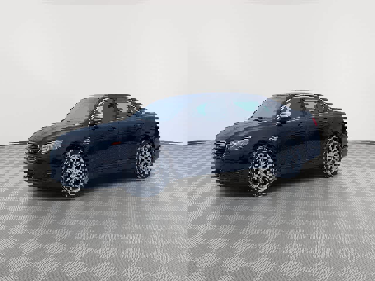 Used 2017 Ford Taurus Limited image 4