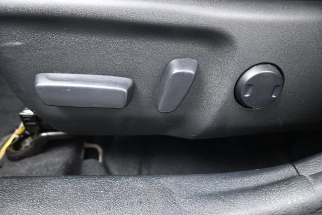Used 2017 Toyota Camry SE FWD image 30