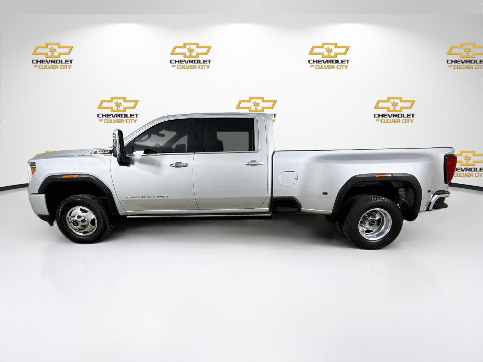 Used 2023 GMC Sierra 3500 Denali w/ Denali Ultimate Package AWD/4WD image 5