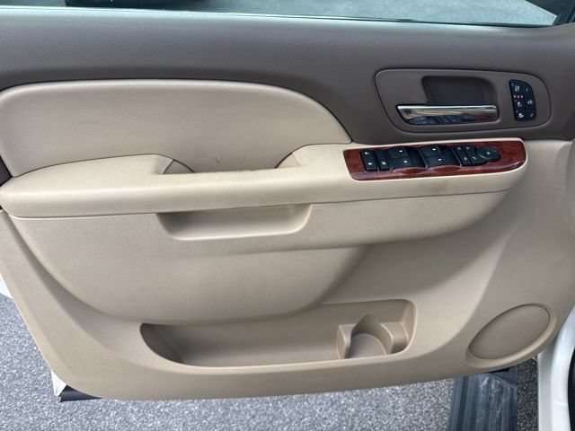 Used 2013 Chevrolet Avalanche LTZ AWD/4WD image 17