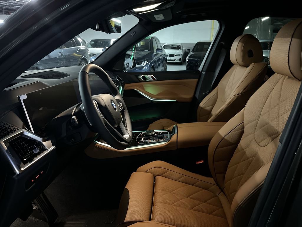 New 2026 BMW X5 xDrive40i w/ Premium Package image 11