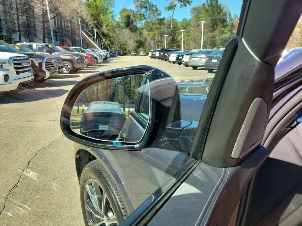 Used 2022 BMW X5 M50i w/ Executive Package image 12