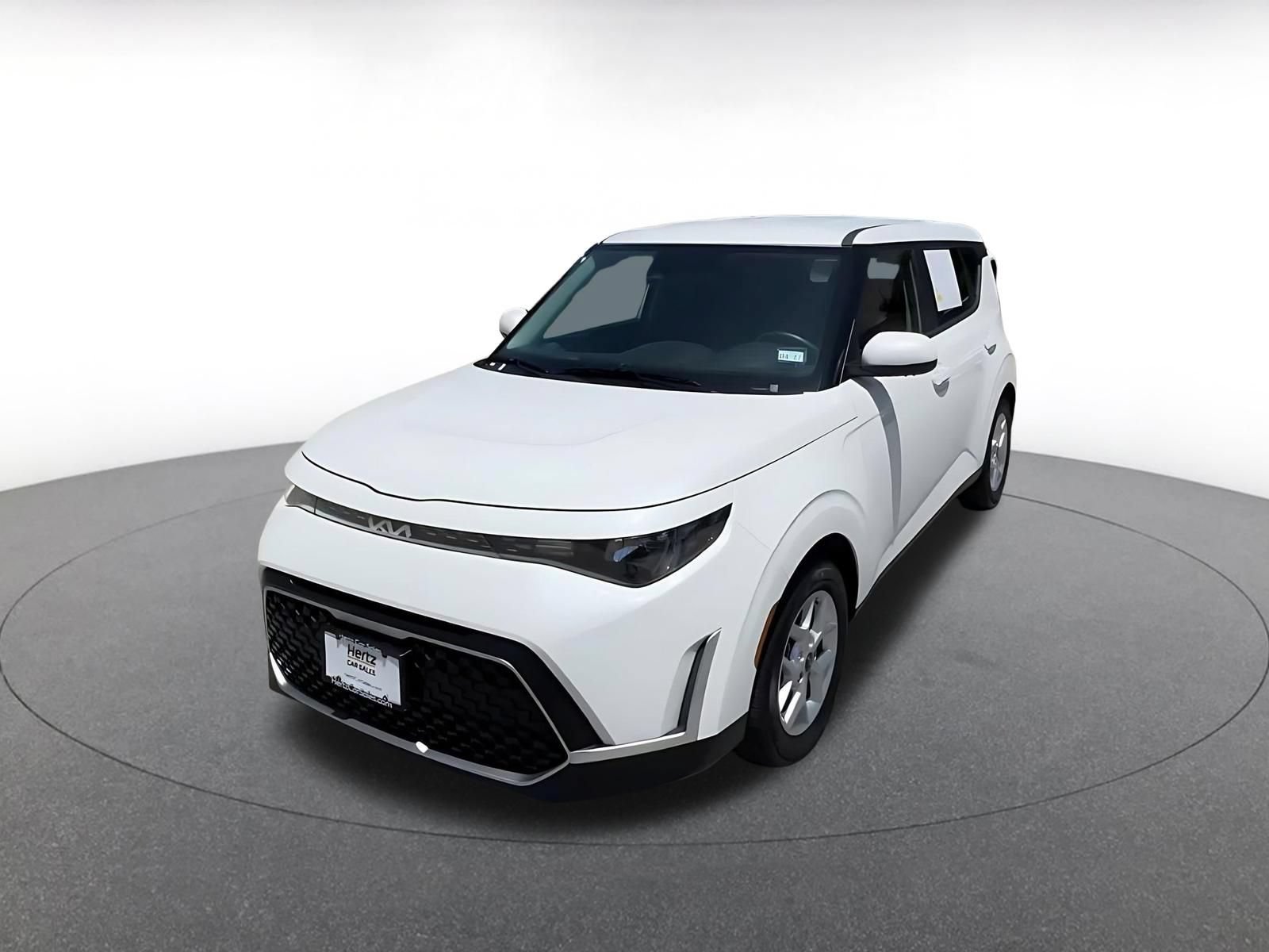 Used 2025 Kia Soul LX w/ LX Technology Package FWD image 7