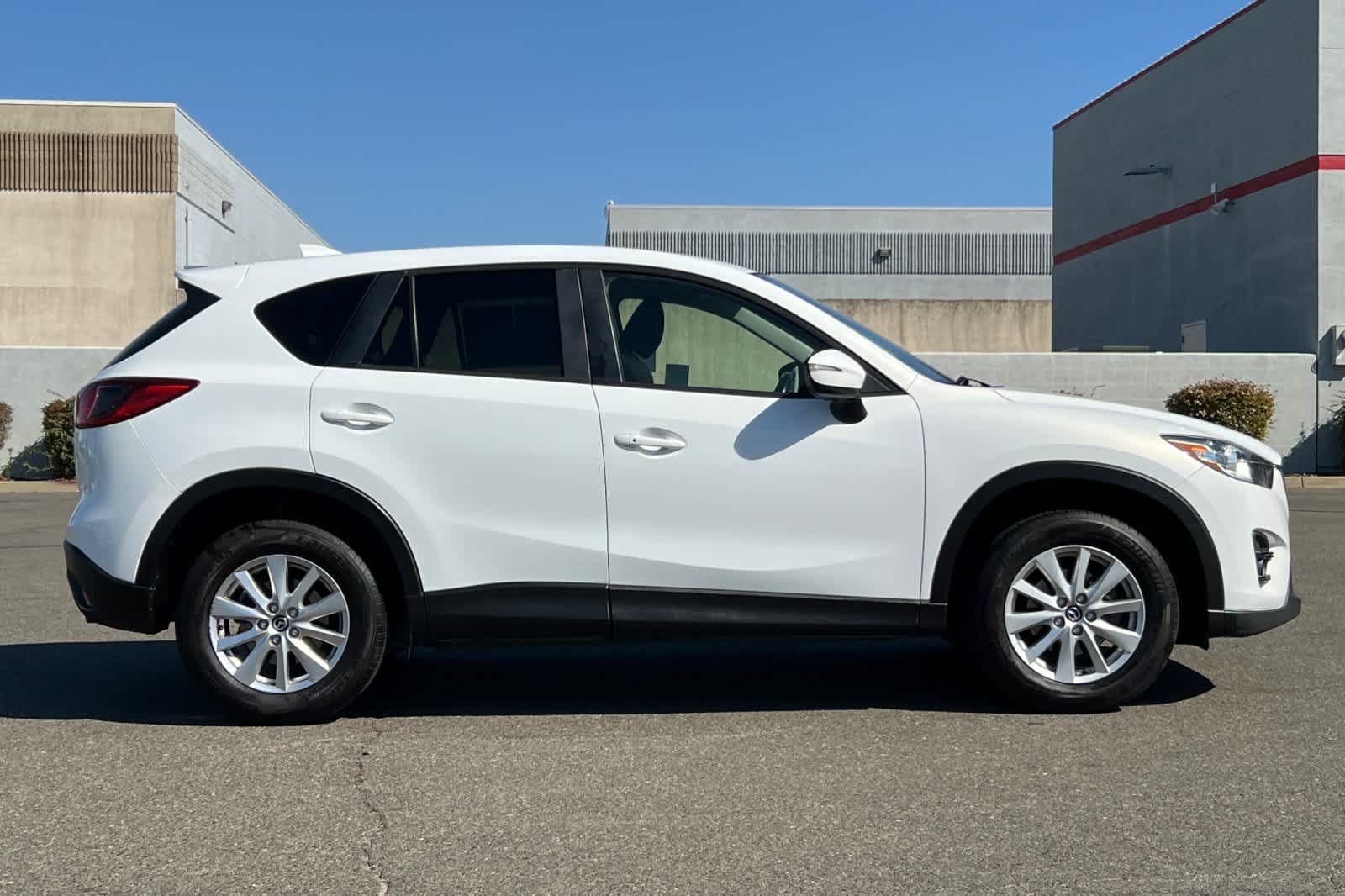 Used 2016 MAZDA CX-5 Touring w/ Bose/Moonroof Package FWD image 6