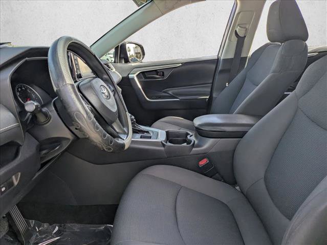 Used 2019 Toyota RAV4 LE image 15