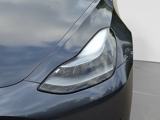 Used 2018 Tesla Model 3 Long Range RWD image 11