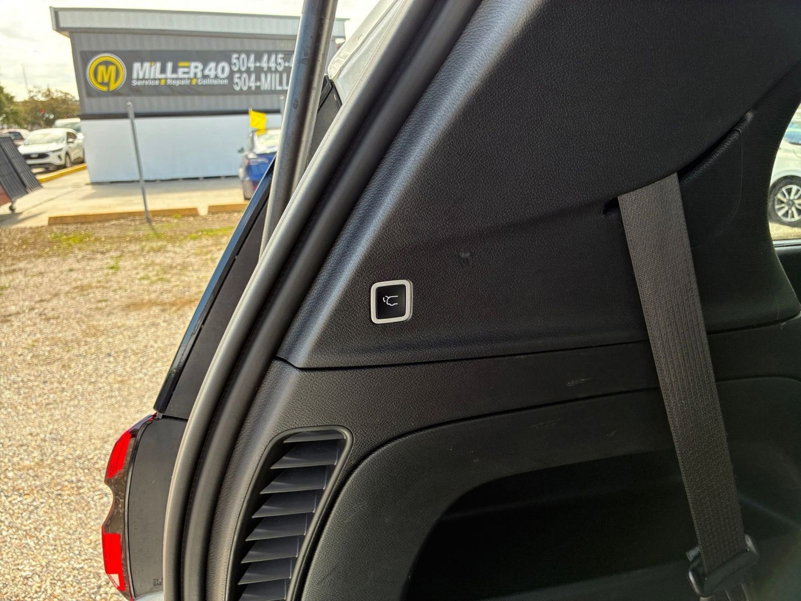 Used 2025 Chrysler Pacifica Limited image 20