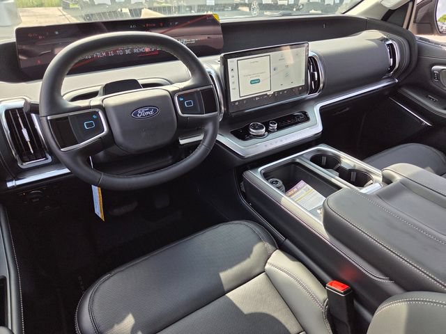 New 2026 Ford Expedition Platinum w/ Driver's Package AWD/4WD image 8