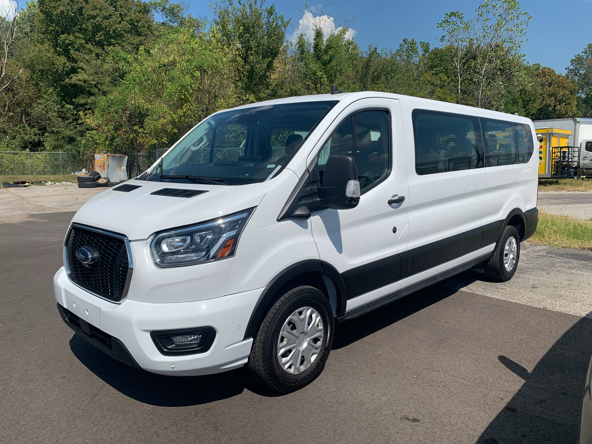 Used 2023 Ford Transit 350 XLT RWD image 6
