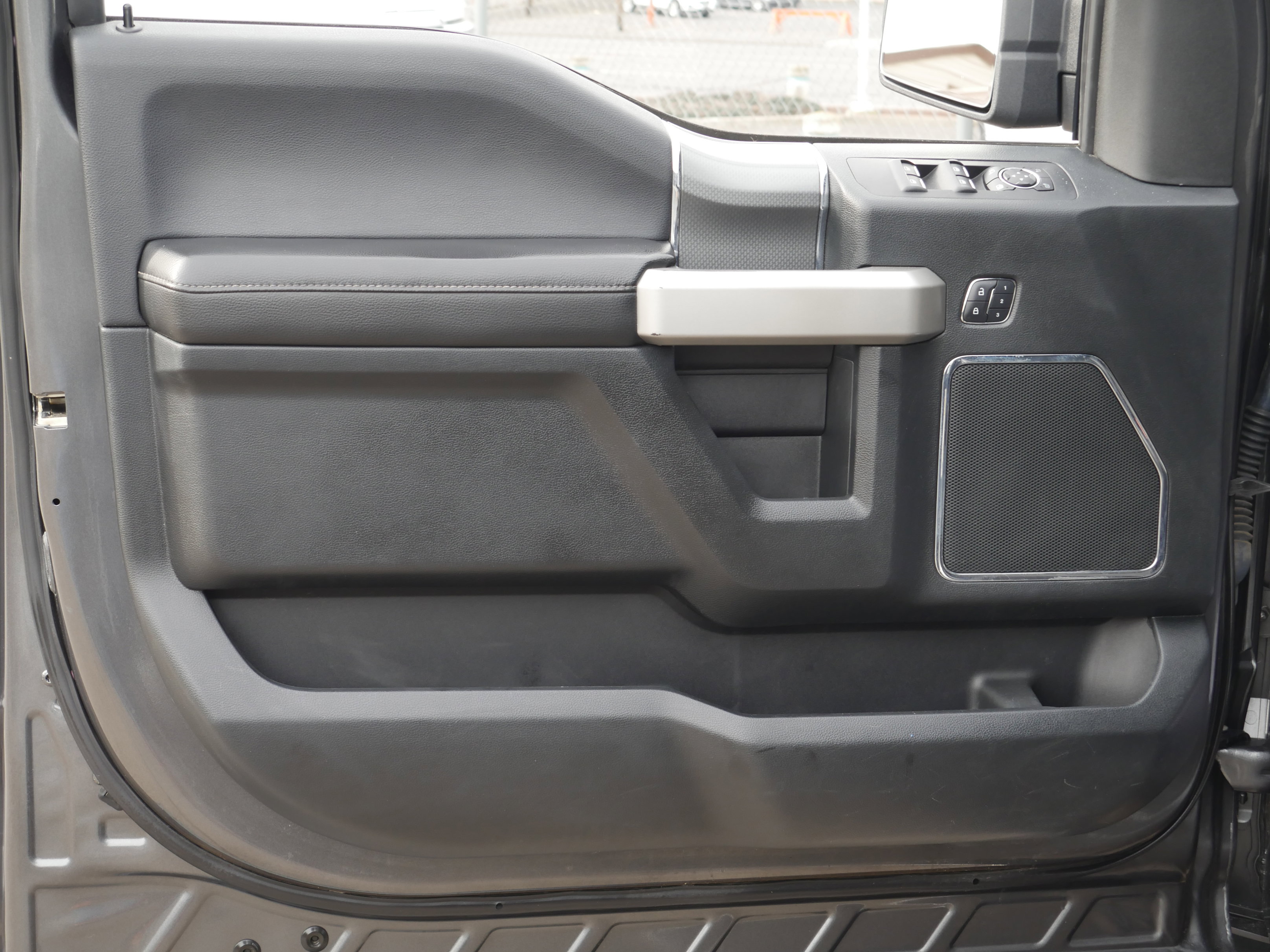 Used 2016 Ford F150 Lariat w/ Equipment Group 502A Luxury image 37