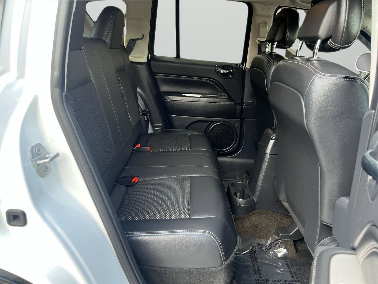 Used 2015 Jeep Compass Latitude AWD/4WD image 25
