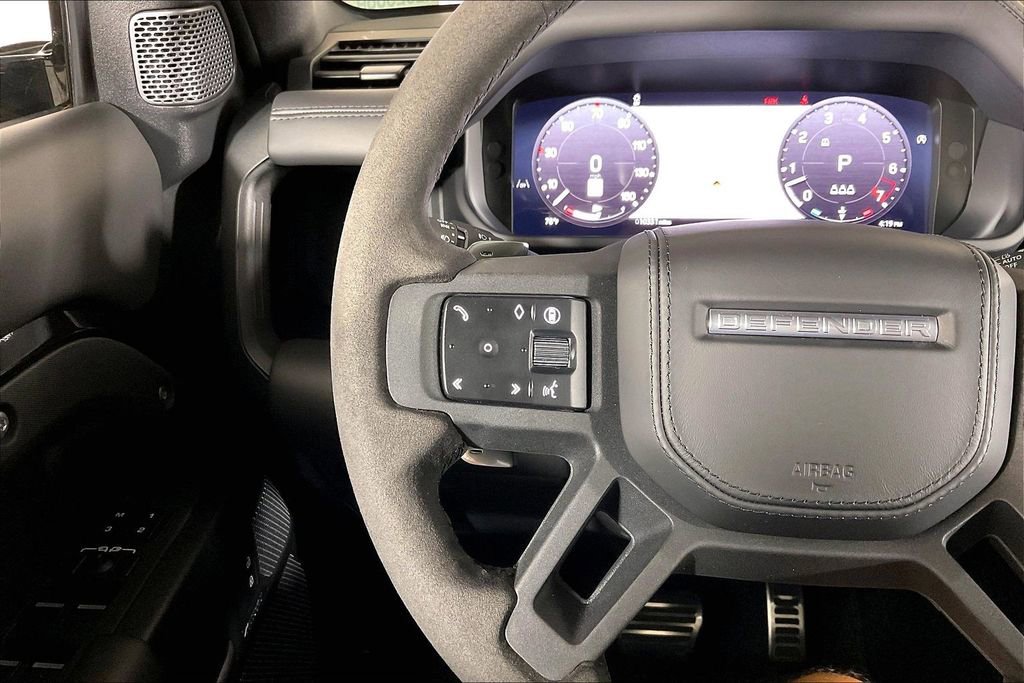 Used 2024 Land Rover Defender 110 V8 image 18