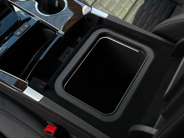 Used 2026 Cadillac Escalade Platinum Sport w/ LPO, Floor Liner Package image 39