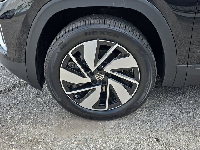 New 2026 Volkswagen Atlas SE image 9