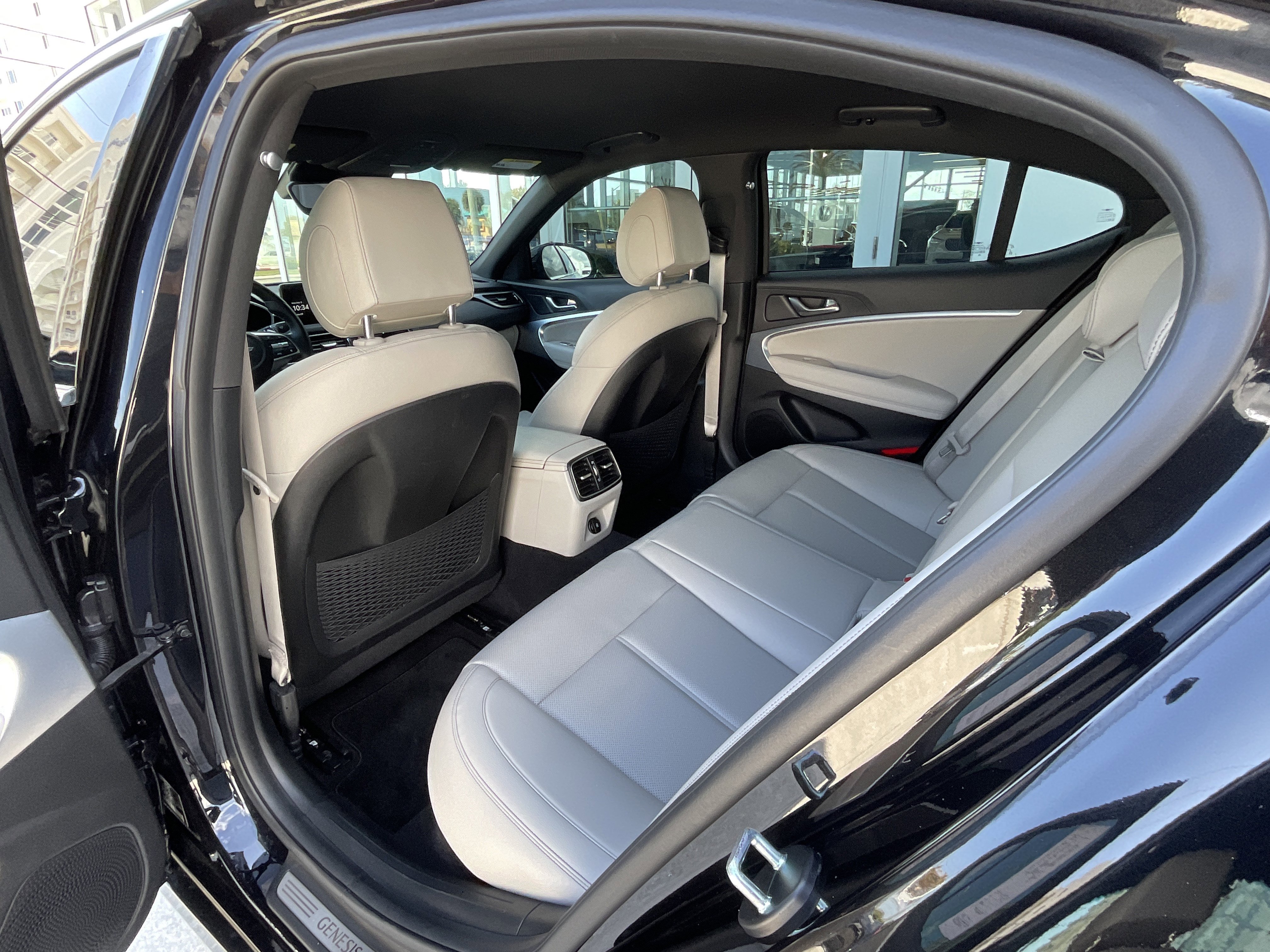 Used 2023 Genesis G70 2.0T image 24