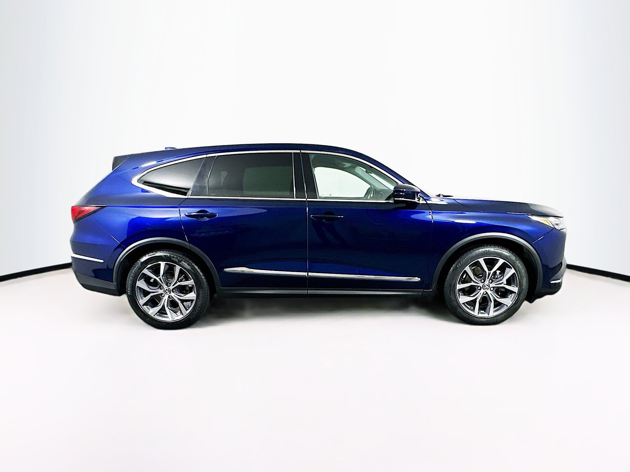 Used 2023 Acura MDX SH-AWD w/ Technology Package image 10