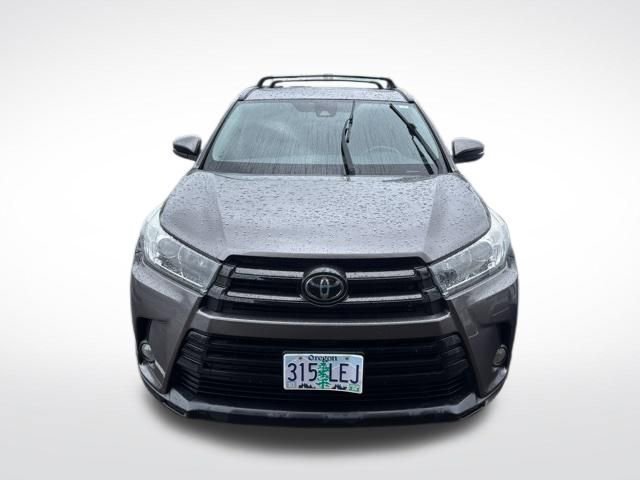 Used 2018 Toyota Highlander SE image 4