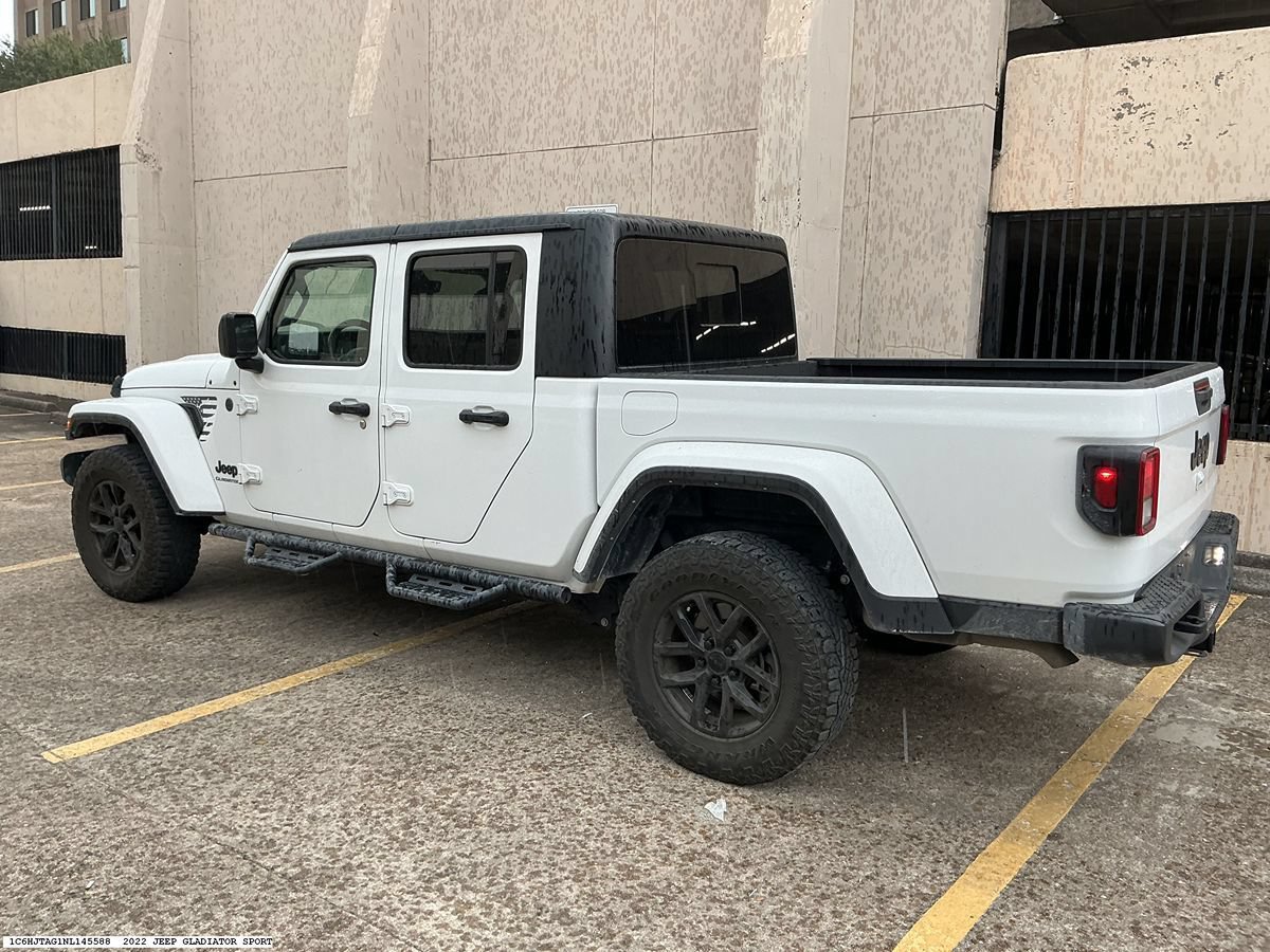 Used 2022 Jeep Gladiator Sport AWD/4WD image 5