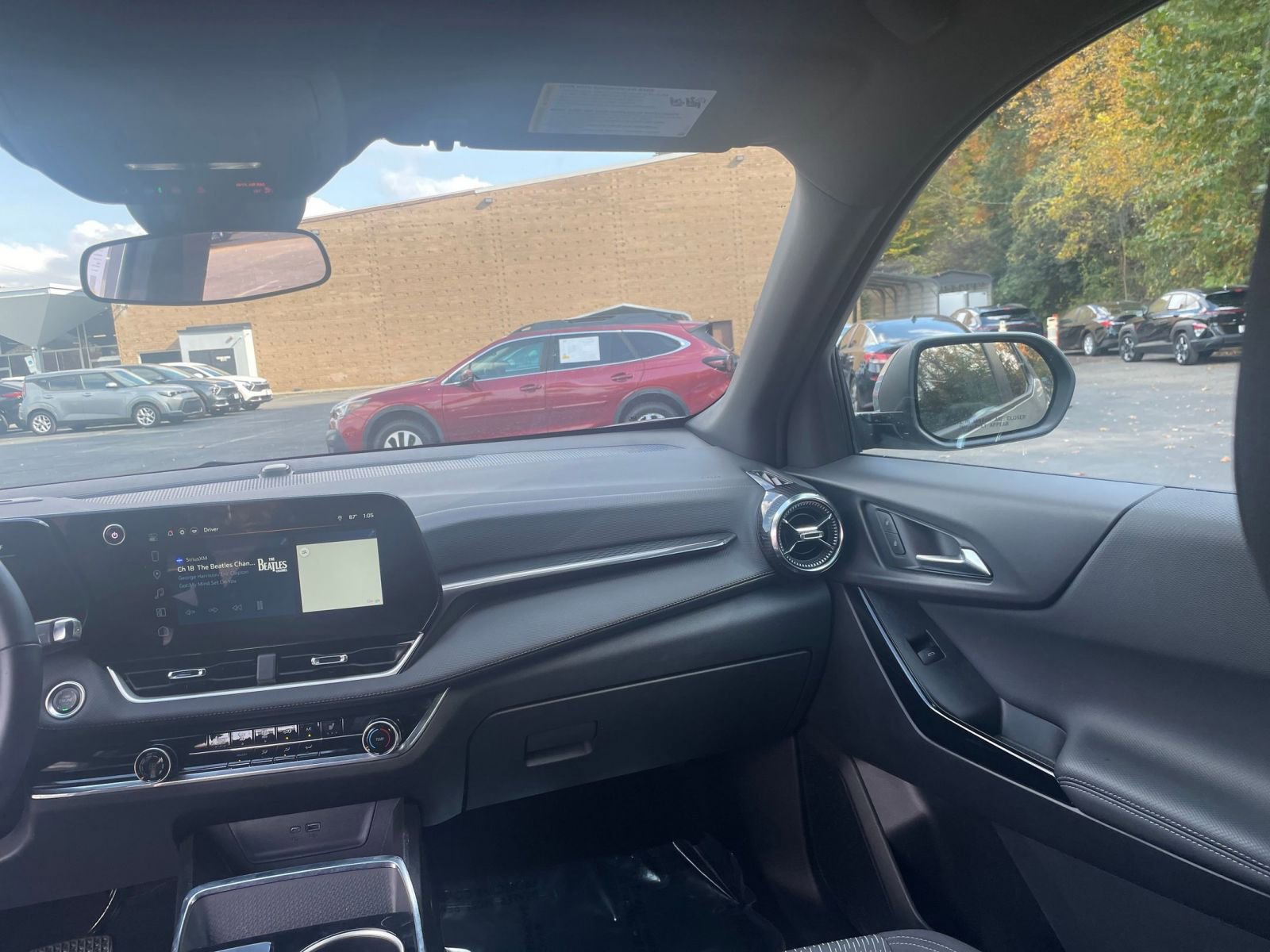 Used 2025 Chevrolet Equinox LT image 31