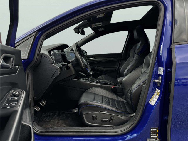 Used 2022 Volkswagen Golf R image 19