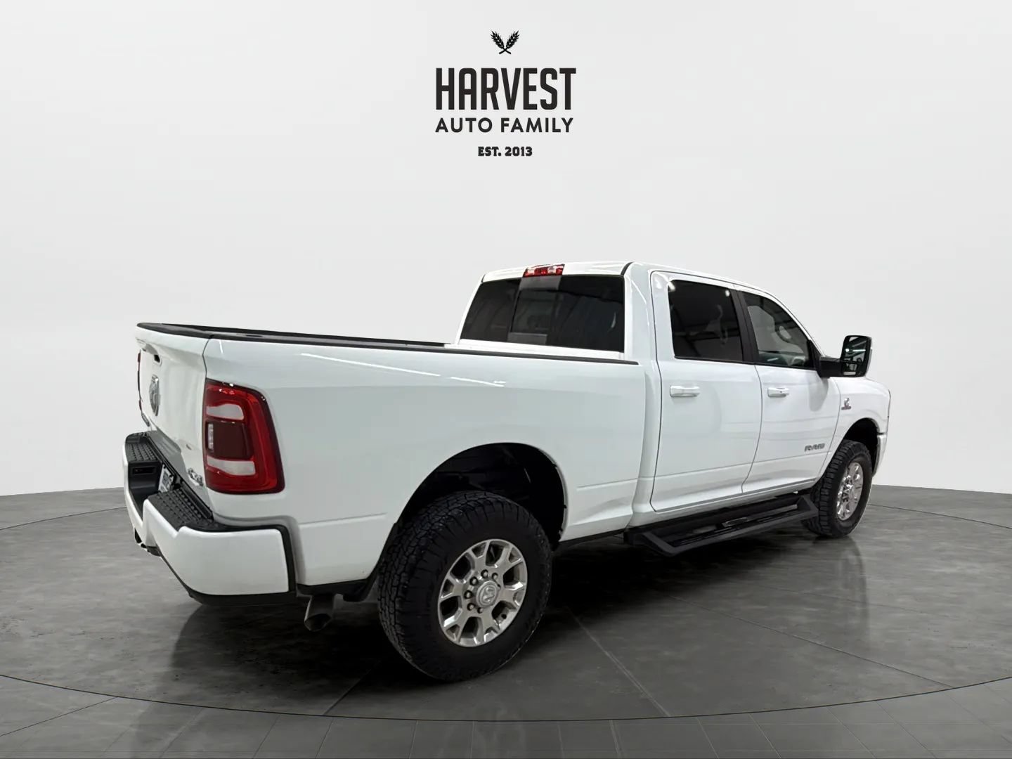 Used 2024 RAM 2500 Laramie AWD/4WD image 7