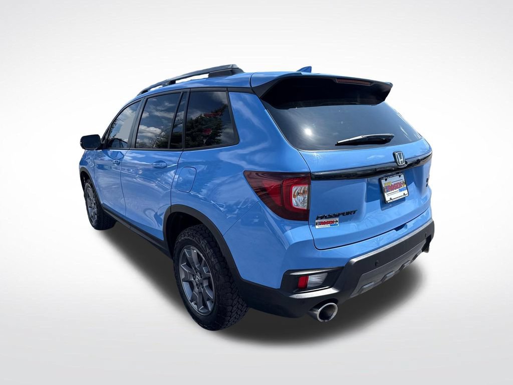 Certified 2025 Honda Passport TrailSport image 3