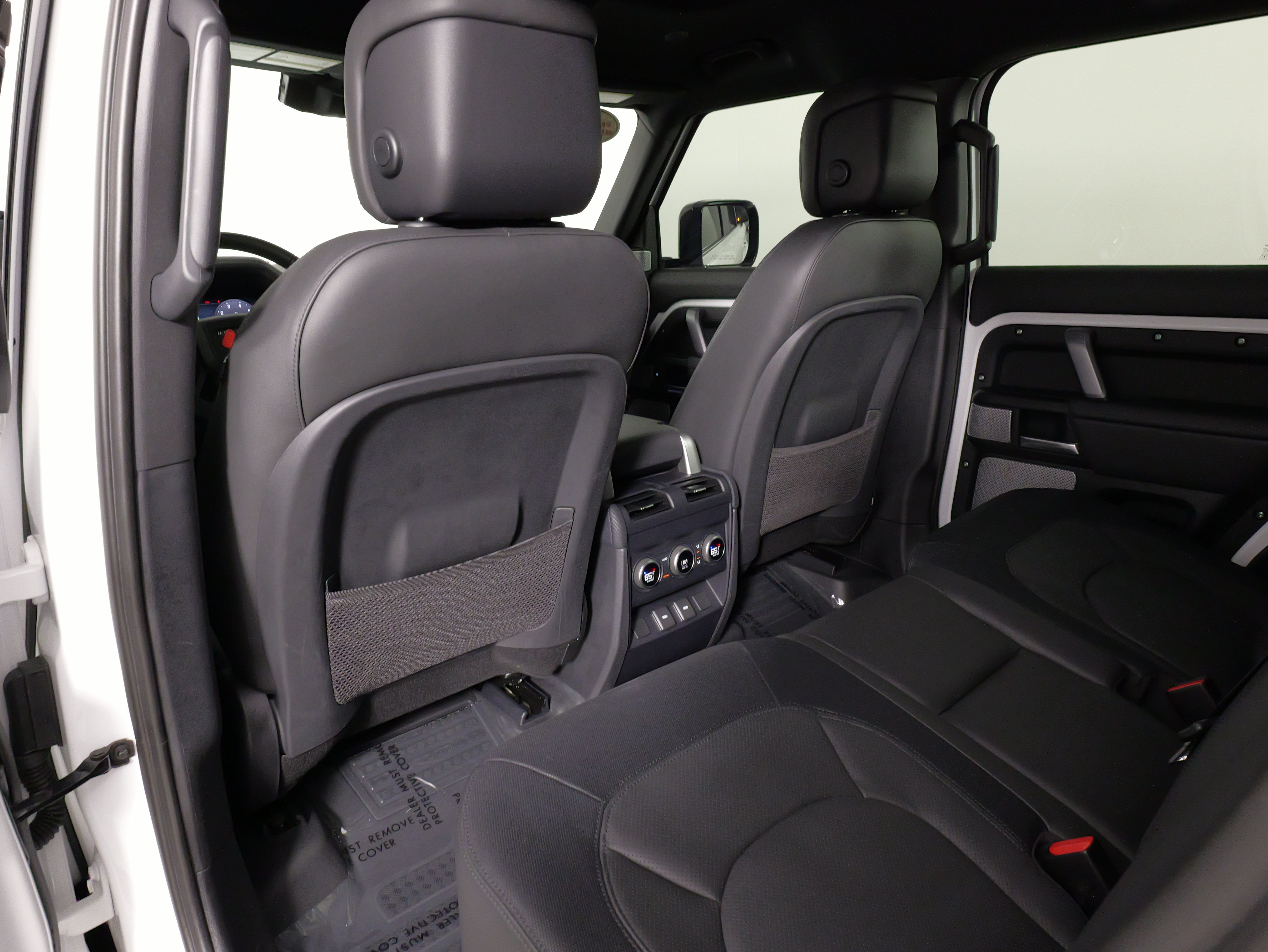 Used 2024 Land Rover Defender 130 Outbound AWD/4WD image 34