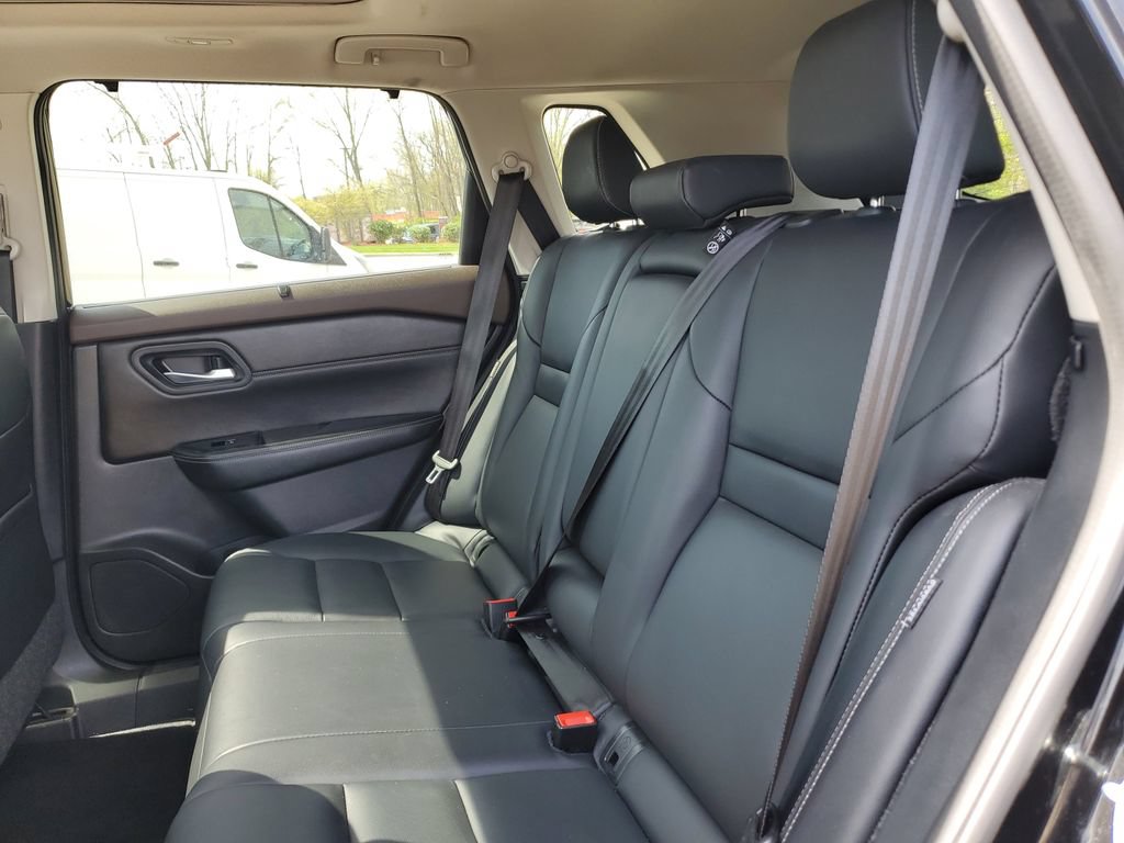 Used 2023 Nissan Rogue SL w/ SL Premium Package AWD/4WD image 9
