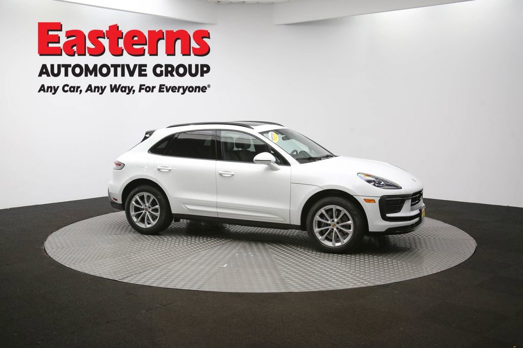 Used 2023 Porsche Macan T w/ Premium Package Plus image 49