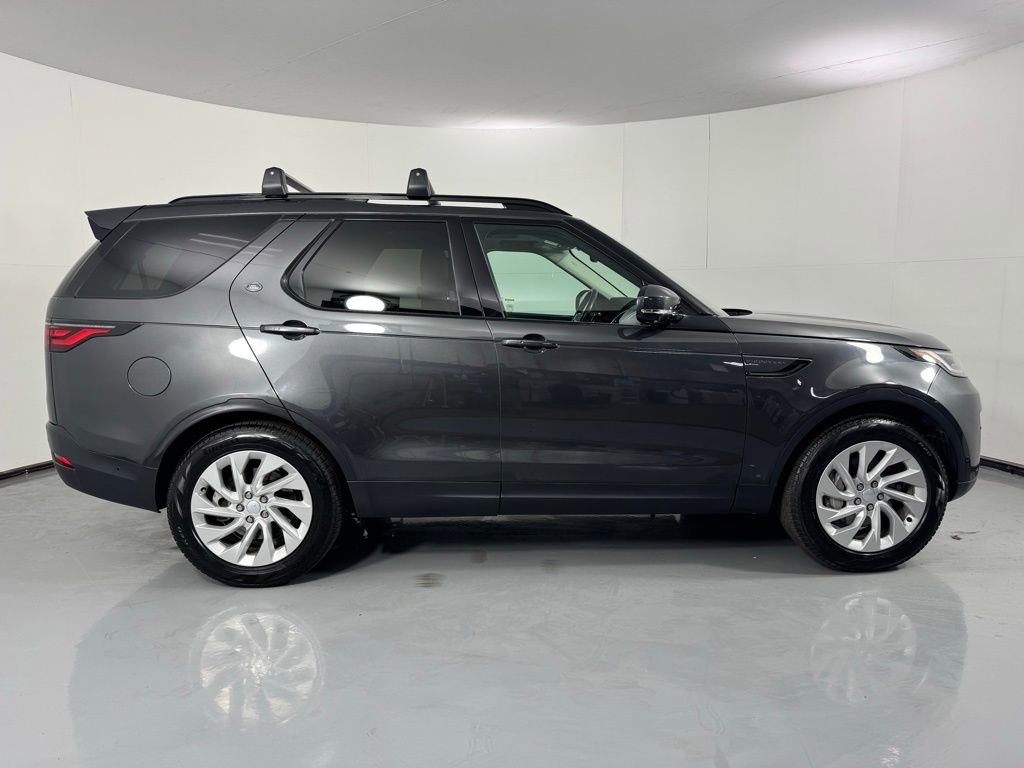 Used 2023 Land Rover Discovery S AWD/4WD image 5