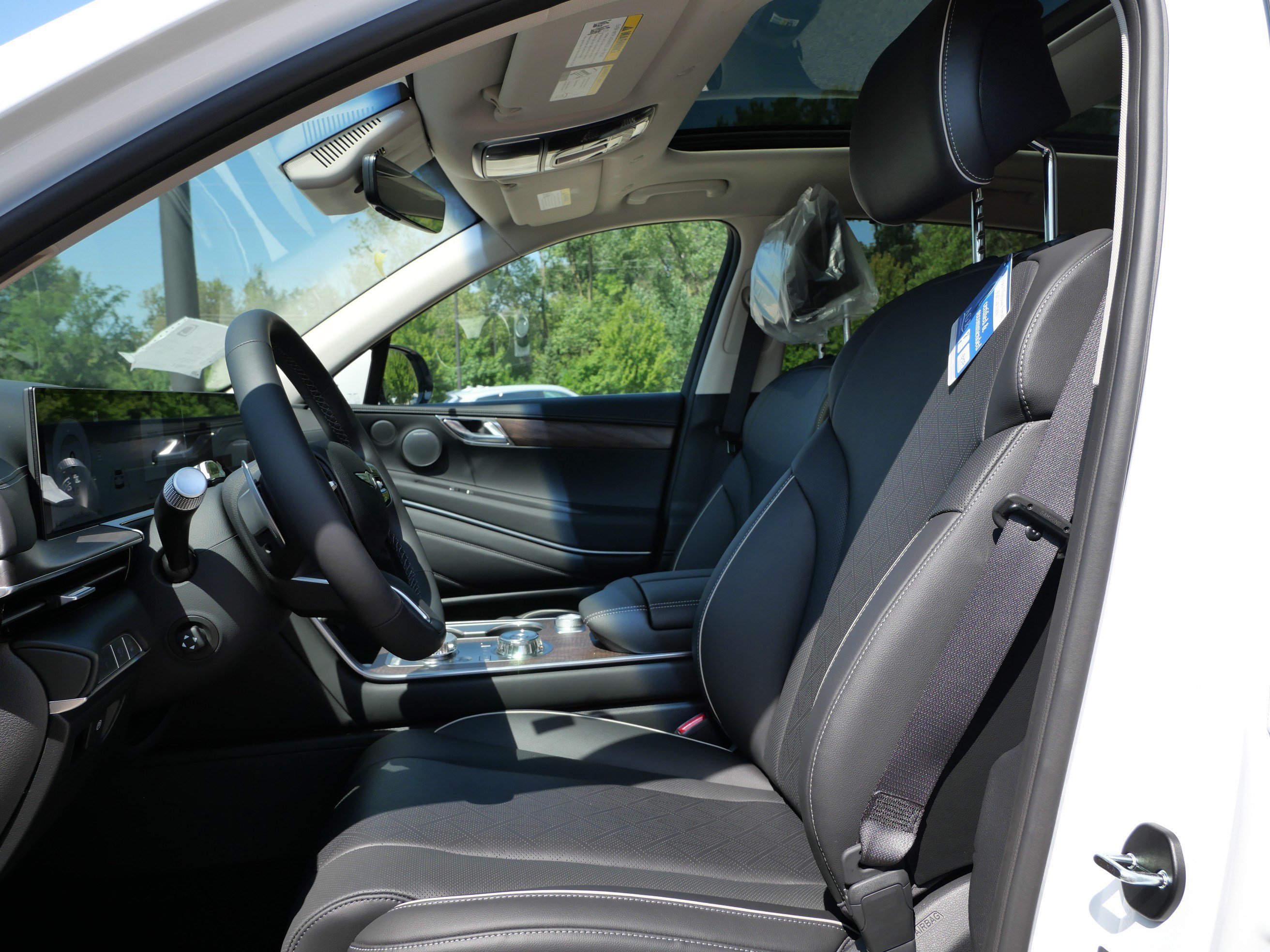 New 2027 Genesis GV80 2.5T Prestige AWD/4WD image 3