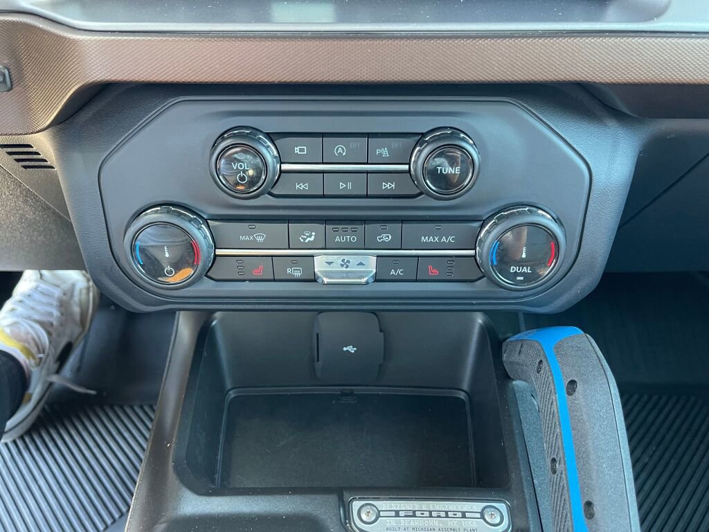 Used 2022 Ford Bronco Outer Banks image 13