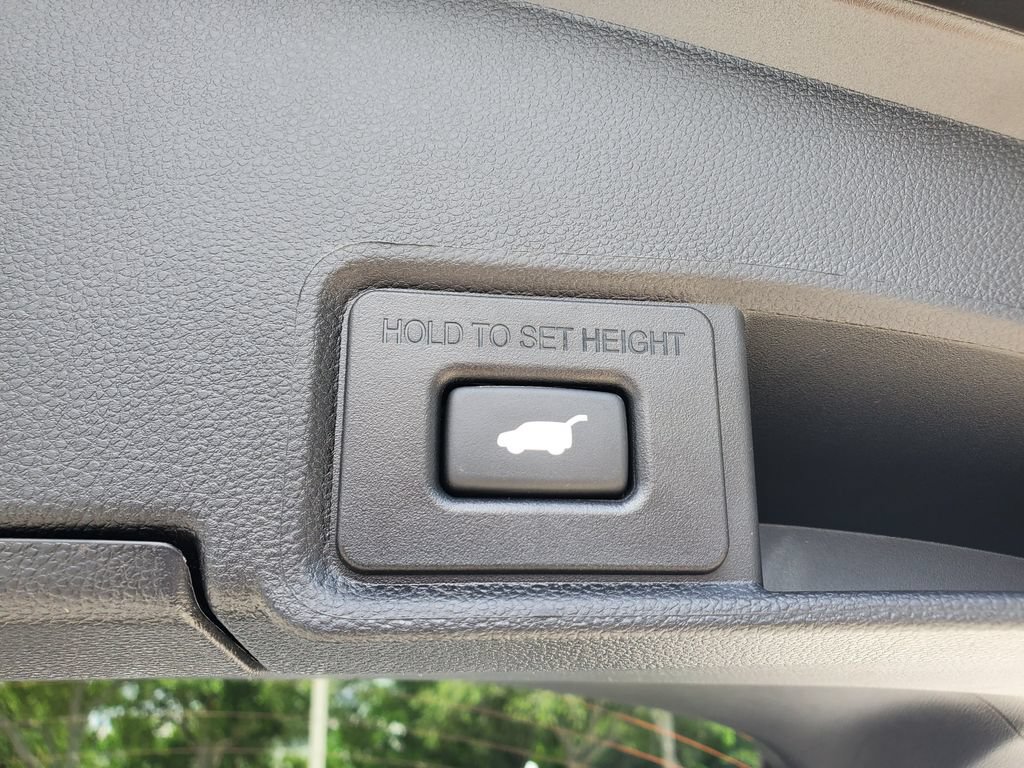 Used 2025 Acura RDX SH-AWD image 9