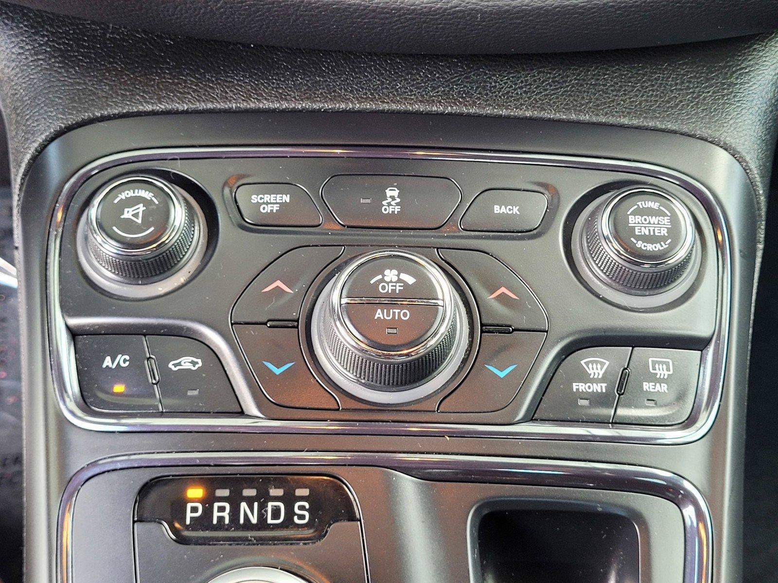 Used 2015 Chrysler 200 S w/ Navigation & Sound Group I FWD image 26