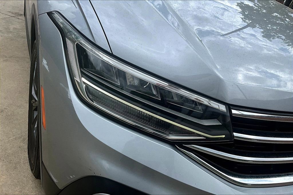 Used 2022 Volkswagen Tiguan SE image 40