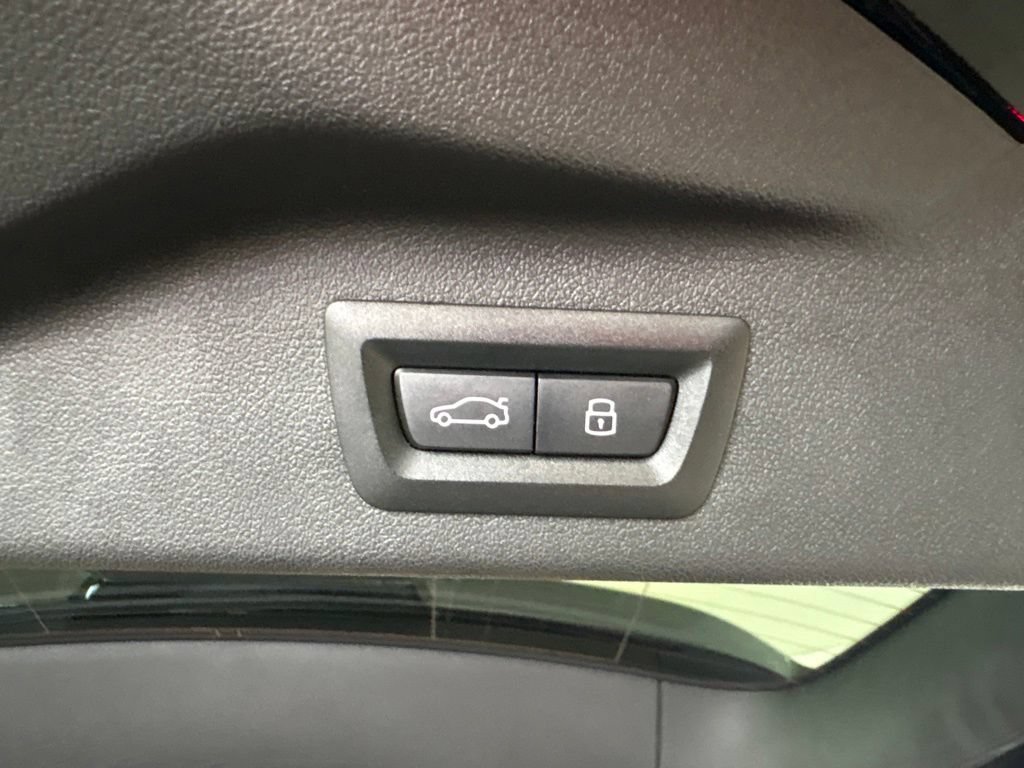 Certified 2026 BMW X7 xDrive40i AWD/4WD image 36